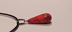 Ketting howliet druppelvorm. €10-,