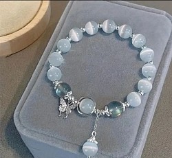 Edelsteen armband moonstone. Nu voor €12,50-,